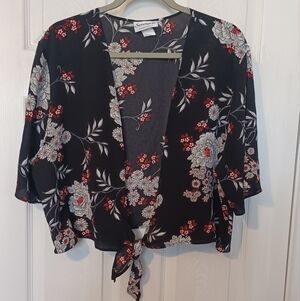 💰Serengeti Floral Wrap Top